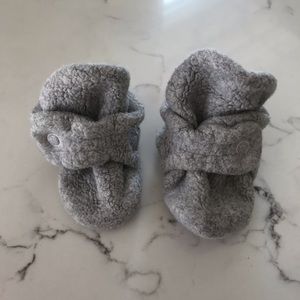 Zutano booties 0-3 months